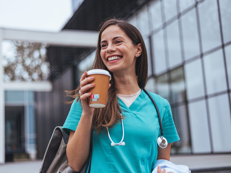 How to Become a Travel Nurse