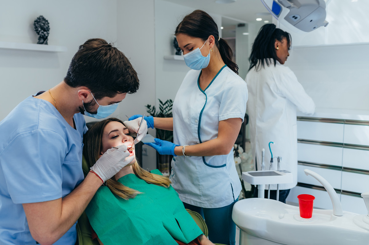 Dental Assisting Comprehensive Guide Blog Thumbnail